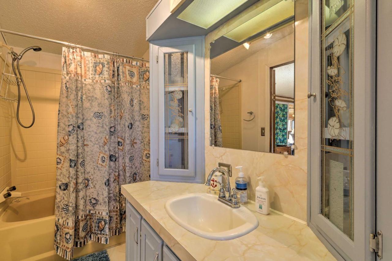 Quaint Chincoteague Island Hideaway With 2 Porches! Villa Buitenkant foto